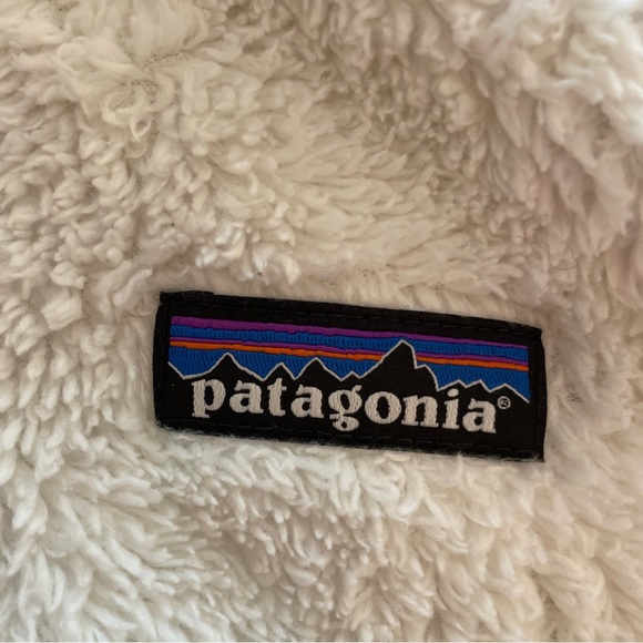 Patagonia Women’s Small Los Gatos Full Zip White Furry Fleece Vest 25216 - Picture 3 of 11